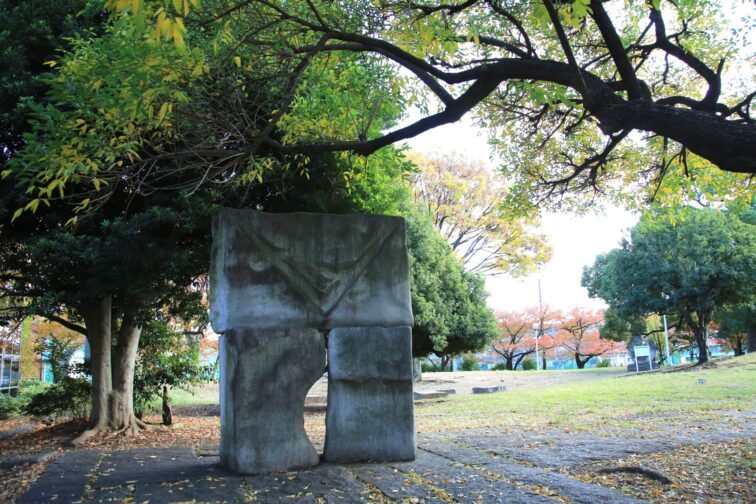 「門」リュボミール・カリナ/ユーゴスラビア（当時）